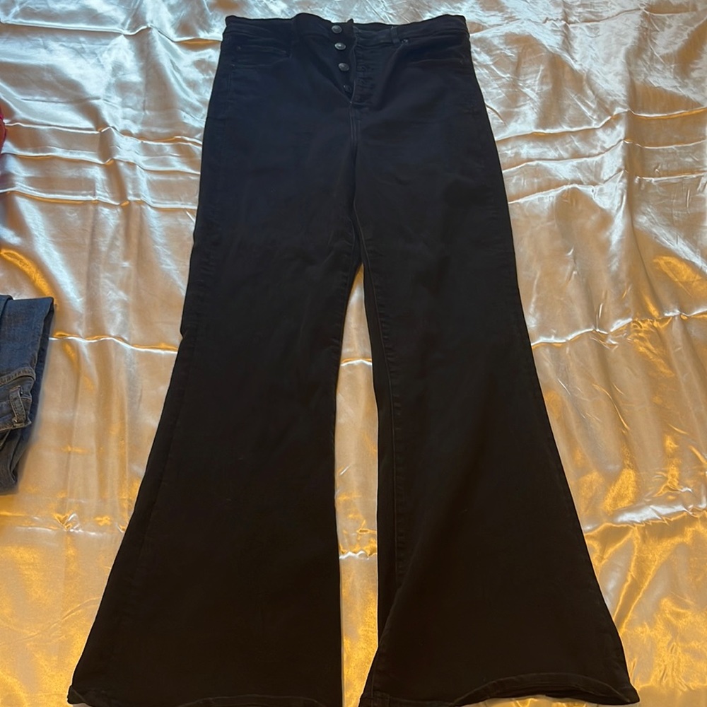 Black bell bottom jeans